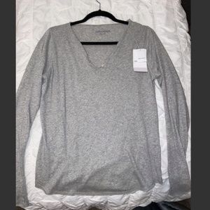 Gray long sleeve skull shirt